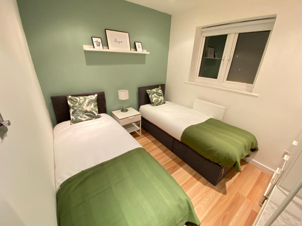 Large 5-Bed City Centre Townhouse With Secure Parking Manchester Exterior foto