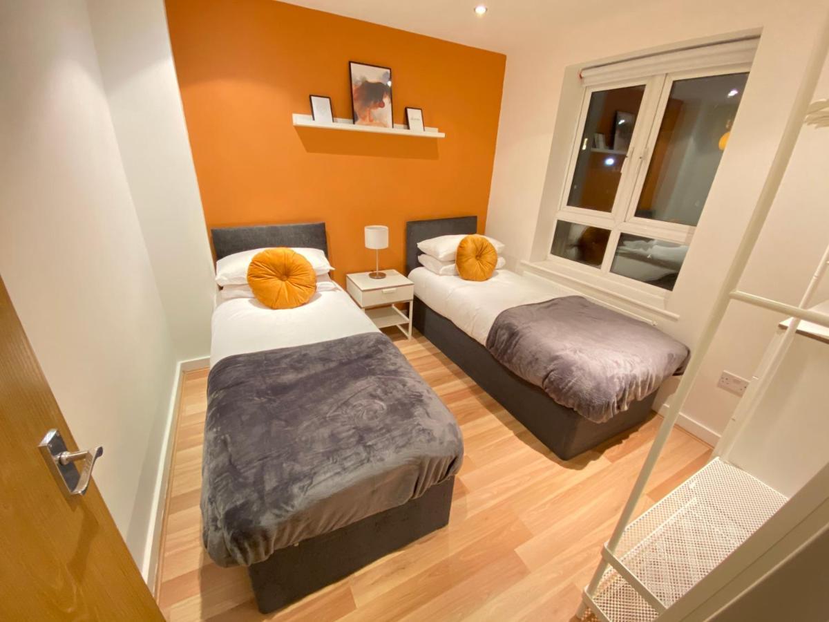 Large 5-Bed City Centre Townhouse With Secure Parking Manchester Exterior foto