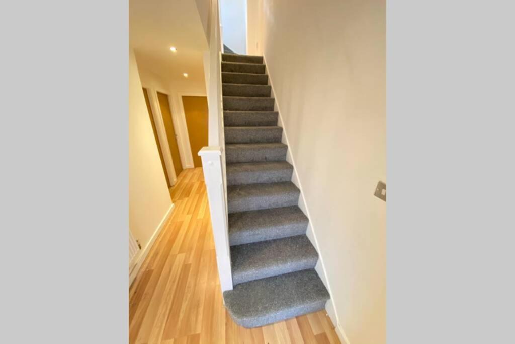 Large 5-Bed City Centre Townhouse With Secure Parking Manchester Exterior foto